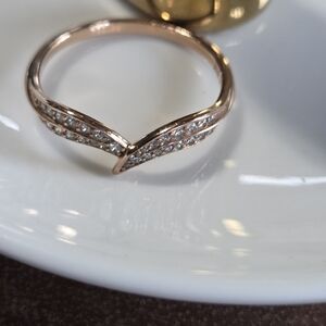 Pandora Sparkling Leaves Rose Gold V-Shape Pavé Crystal Ring Size 8.5